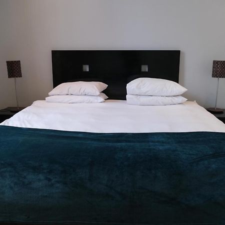 Daddy Long Legs Self Catering Apartments Кейптаун Екстериор снимка