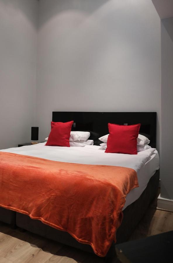 Daddy Long Legs Self Catering Apartments Кейптаун Екстериор снимка