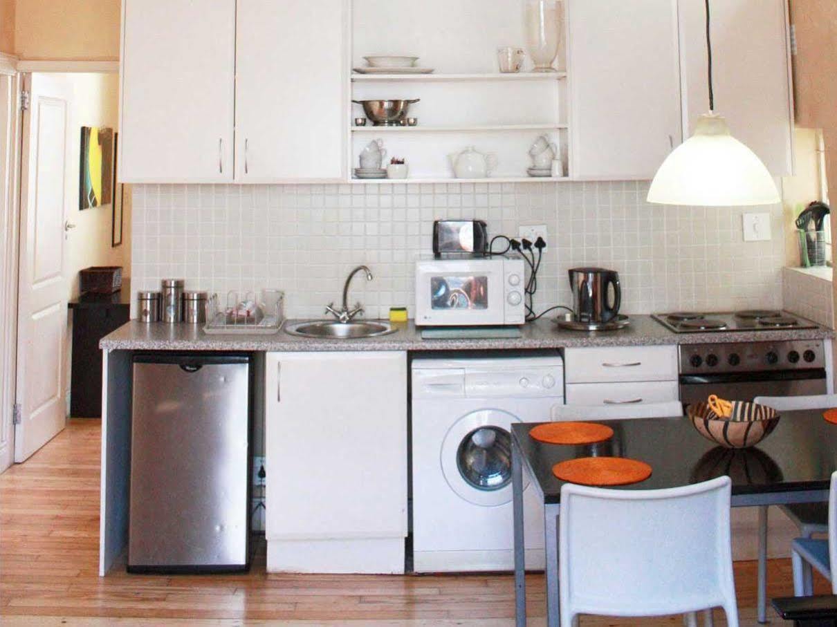 Daddy Long Legs Self Catering Apartments Кейптаун Екстериор снимка